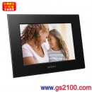 SONY DPF-C700(公司貨):::S-Frame數位相框,7 吋精細畫質,簡單操作介面,日曆,時鐘,幻燈片播放,刷卡不加價或3期零利率,免運費商品